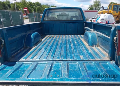 1992 Chevrolet Gmt-400 C1500 из США, поврежденный, VIN 1GCEC14K7NZ202531